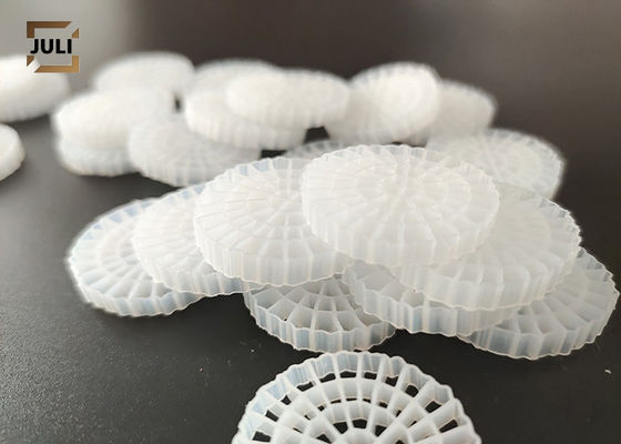 PE Shockproof Aquariums MBBR Filter Media White Color Fda Carrier 25x4MM