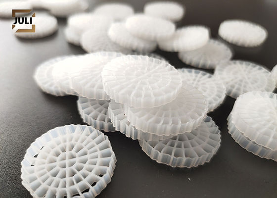 PE Shockproof Aquariums MBBR Filter Media White Color Fda Carrier 25x4MM
